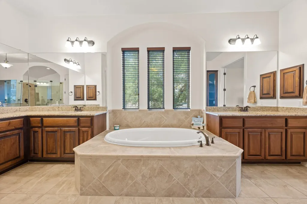 1301 Lions Lair Leander TX 78641