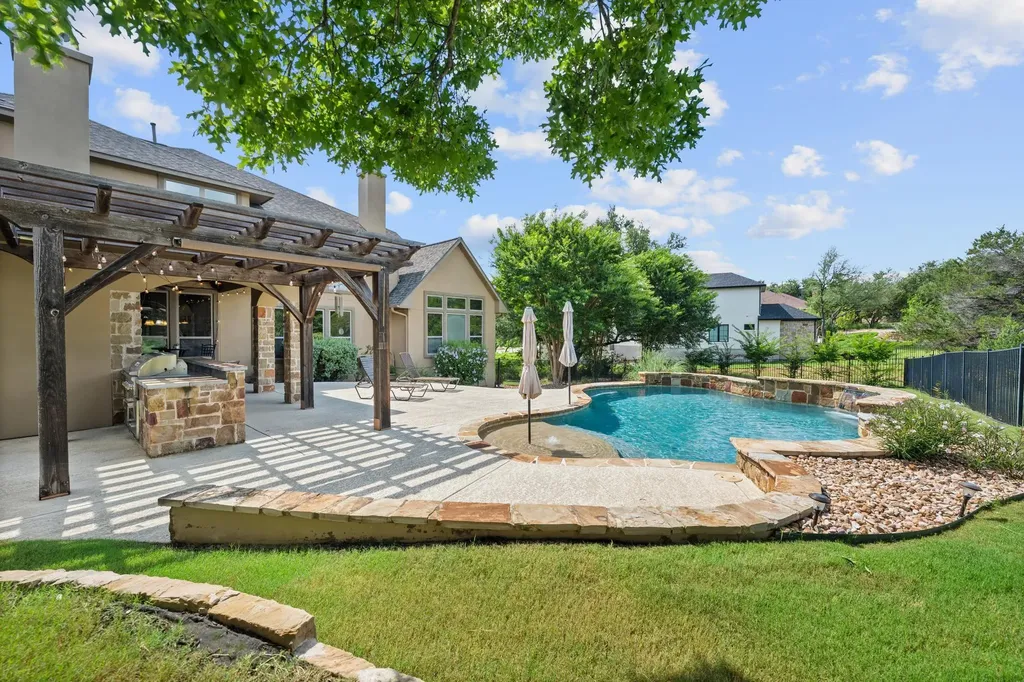 1301 Lions Lair Leander TX 78641