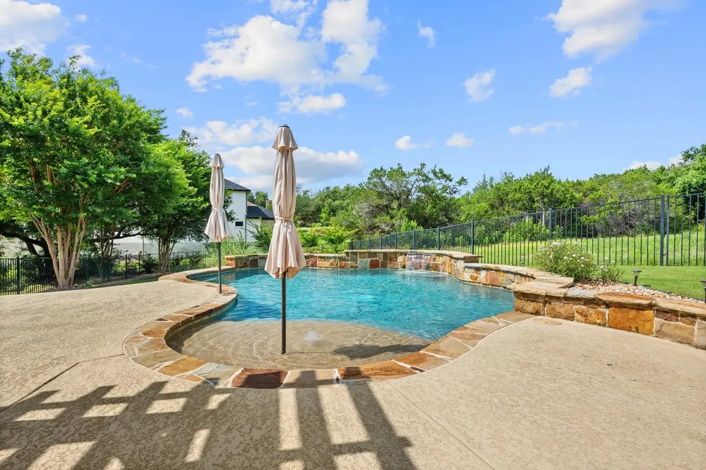 1301 Lions Lair Leander TX 78641