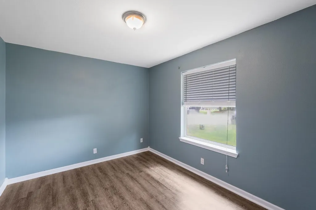3003 Meadow Lane Taylor TX 76574