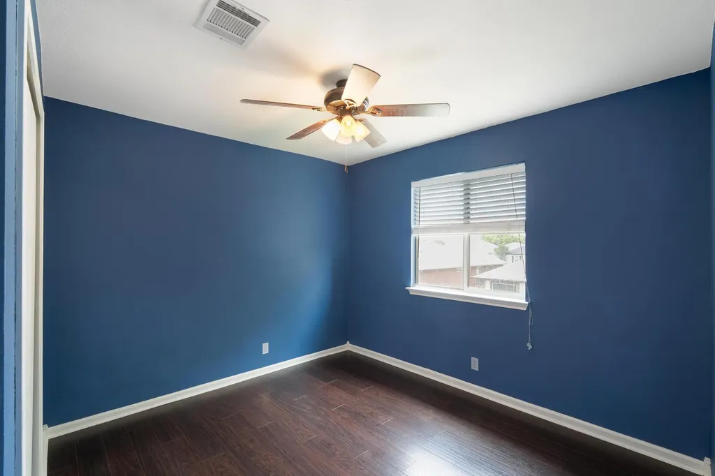 3003 Meadow Lane Taylor TX 76574