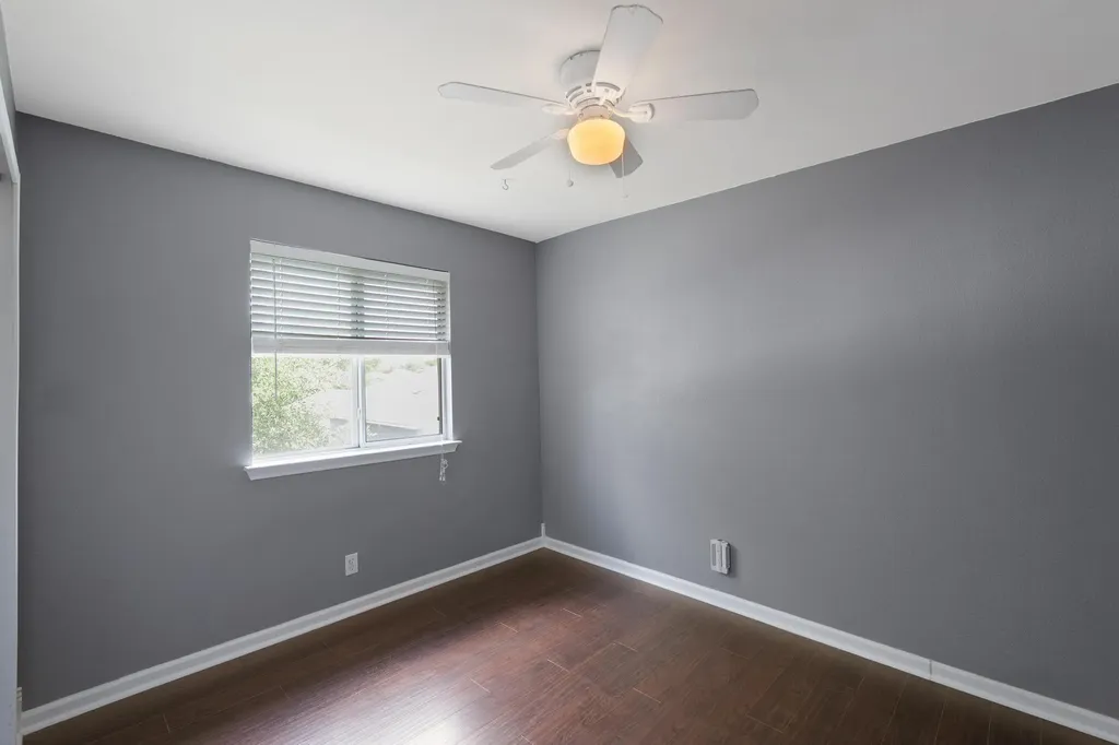 3003 Meadow Lane Taylor TX 76574