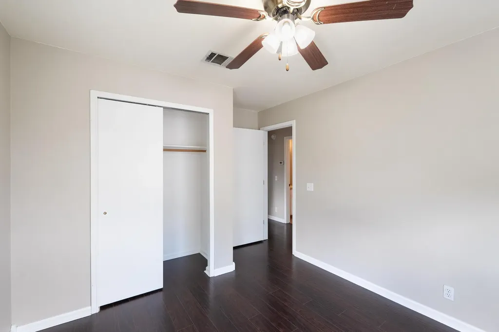3003 Meadow Lane Taylor TX 76574