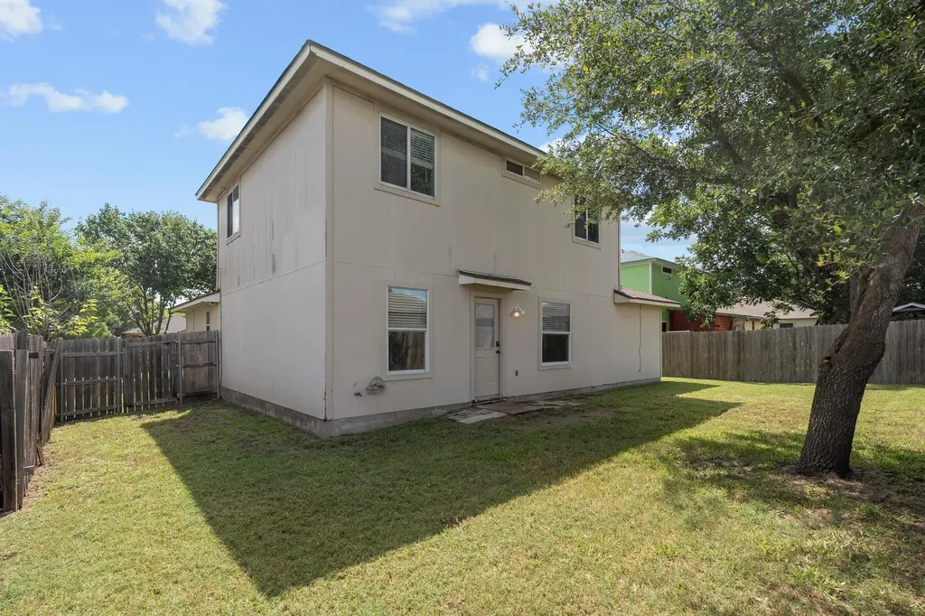 3003 Meadow Lane Taylor TX 76574