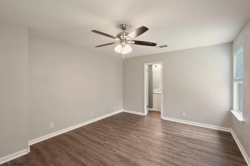 3003 Meadow Lane Taylor TX 76574
