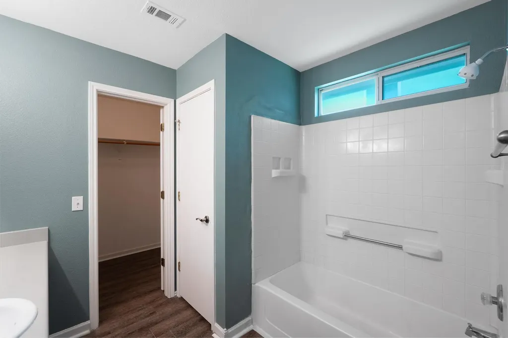 3003 Meadow Lane Taylor TX 76574