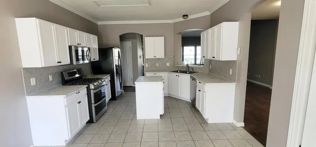 610 Haleys Cove Leander TX 78641