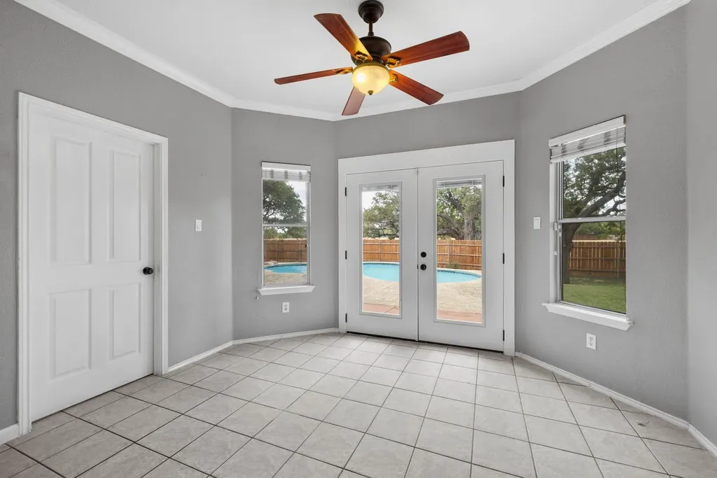 610 Haleys Cove Leander TX 78641
