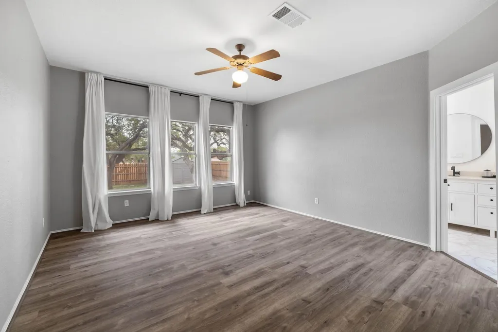 610 Haleys Cove Leander TX 78641