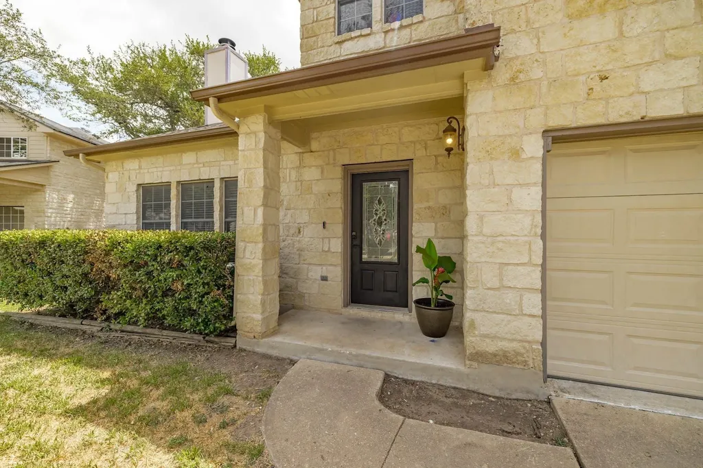 610 Haleys Cove Leander TX 78641