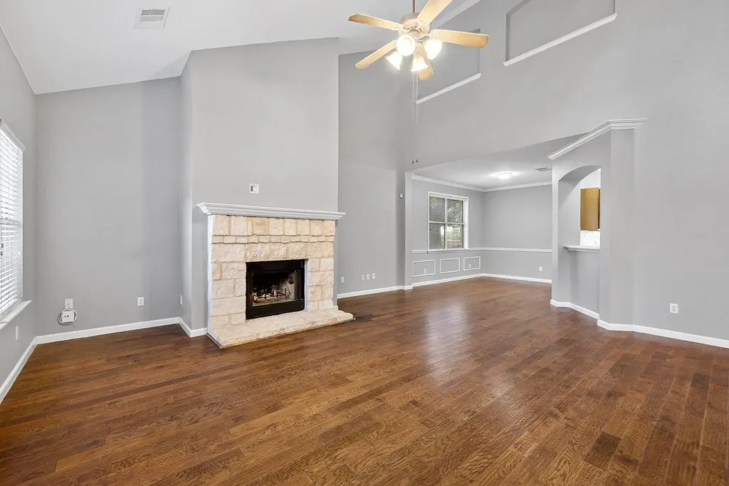 610 Haleys Cove Leander TX 78641