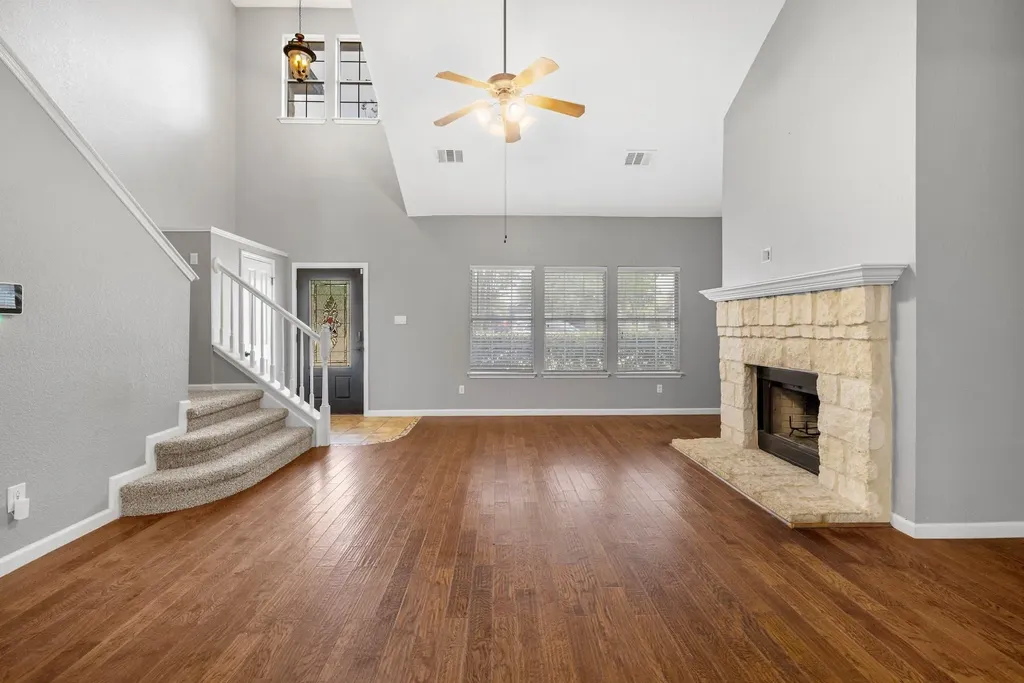 610 Haleys Cove Leander TX 78641