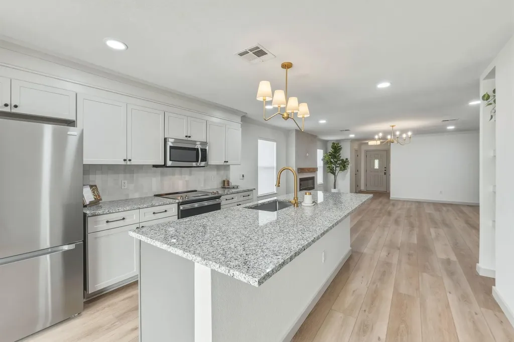 211 Banner Avenue Leander TX 78641