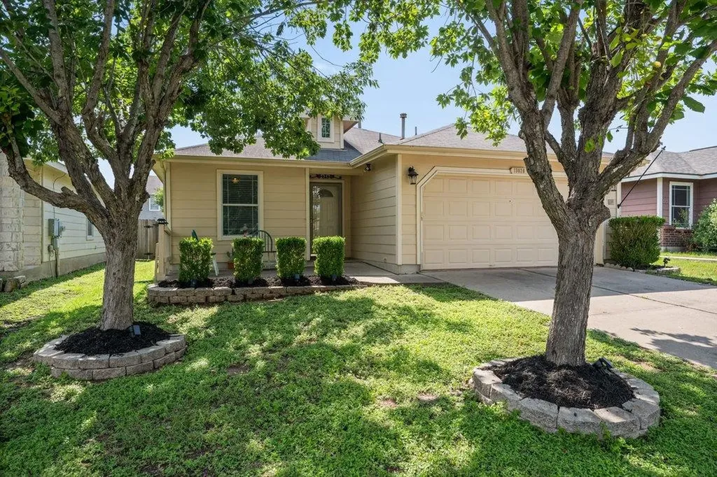 13020 Jelly Palm Trail Elgin TX 78621