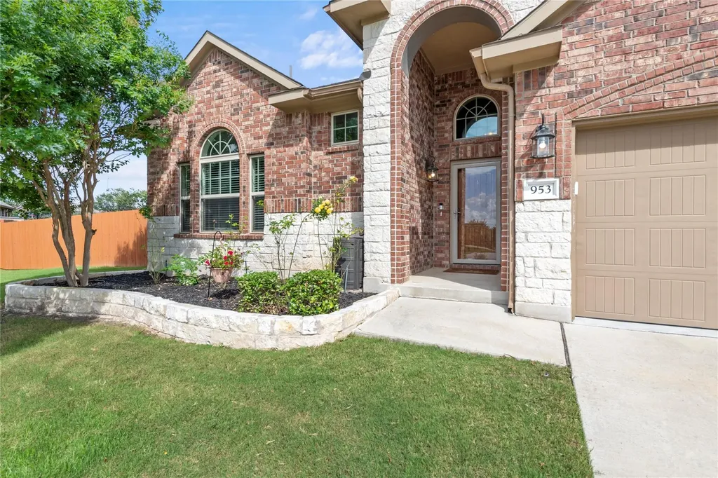 953 Vista Gardens Drive Buda TX 78610