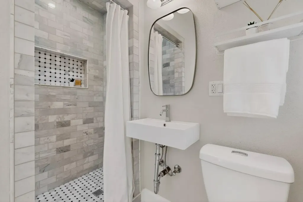 1308 Broadmoor Drive Austin TX 78723