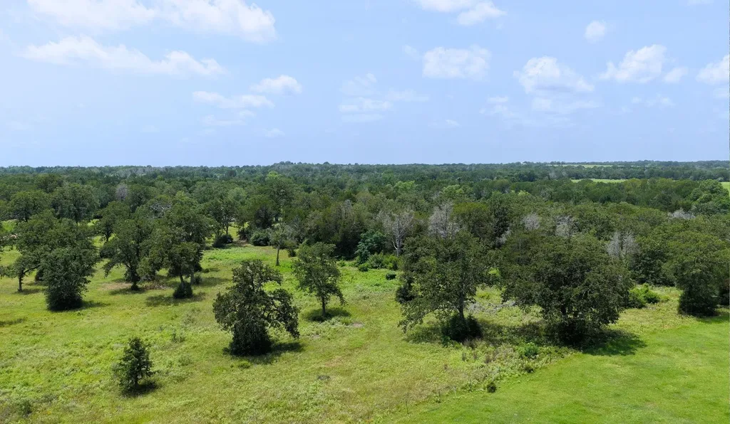 1016 Private Road 7040 Lexington TX 78947