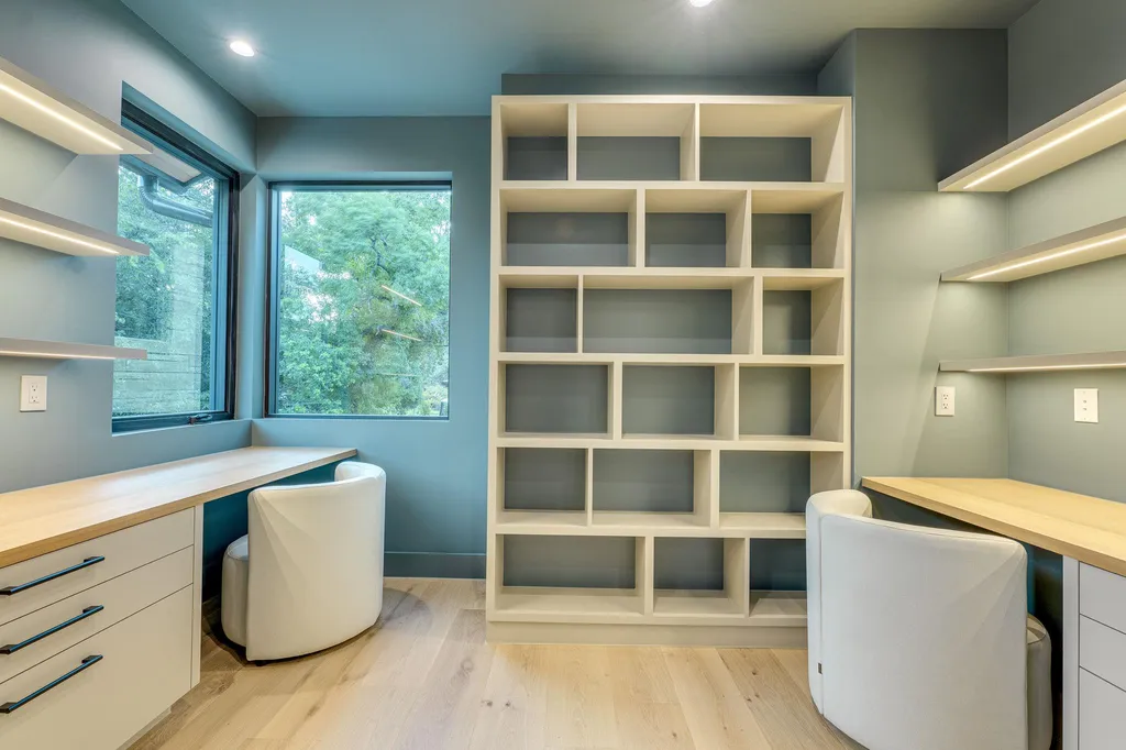 405 Honeycomb Ridge Austin TX 78746