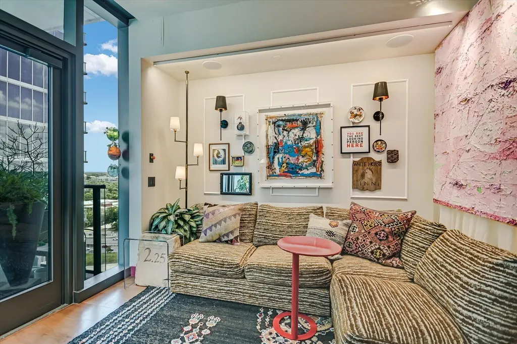 44 East Avenue Austin TX 78701