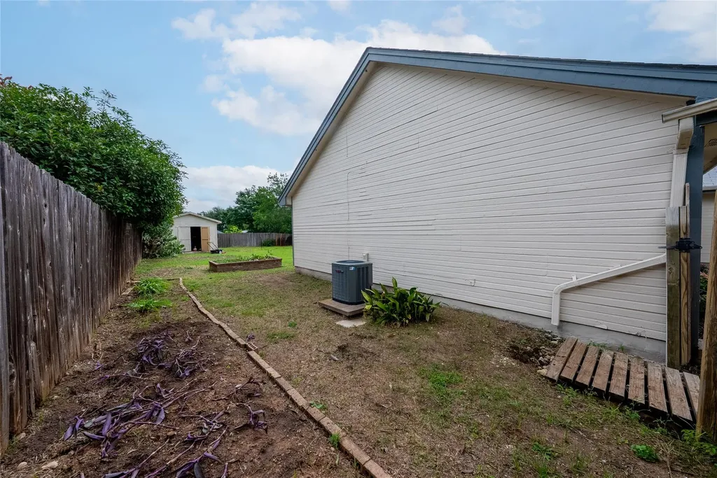 1702 Ireland Drive Leander TX 78641