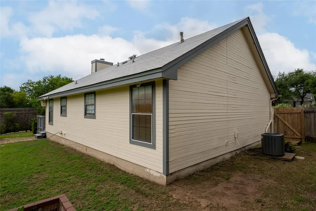1702 Ireland Drive Leander TX 78641