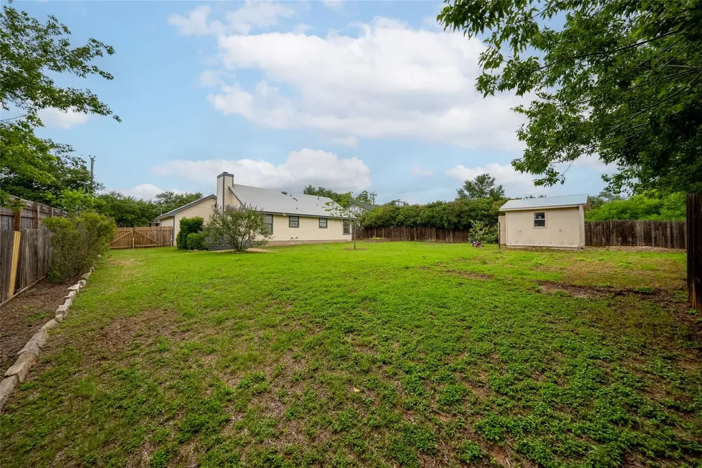 1702 Ireland Drive Leander TX 78641