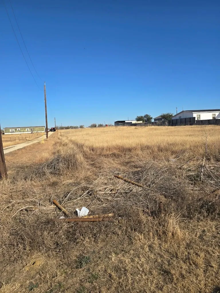 40 N County Road 140 Cost TX 78614