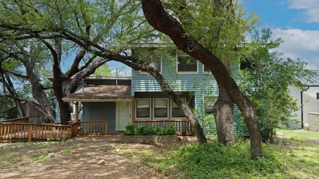 1004 Linscomb Drive Austin TX 78734
