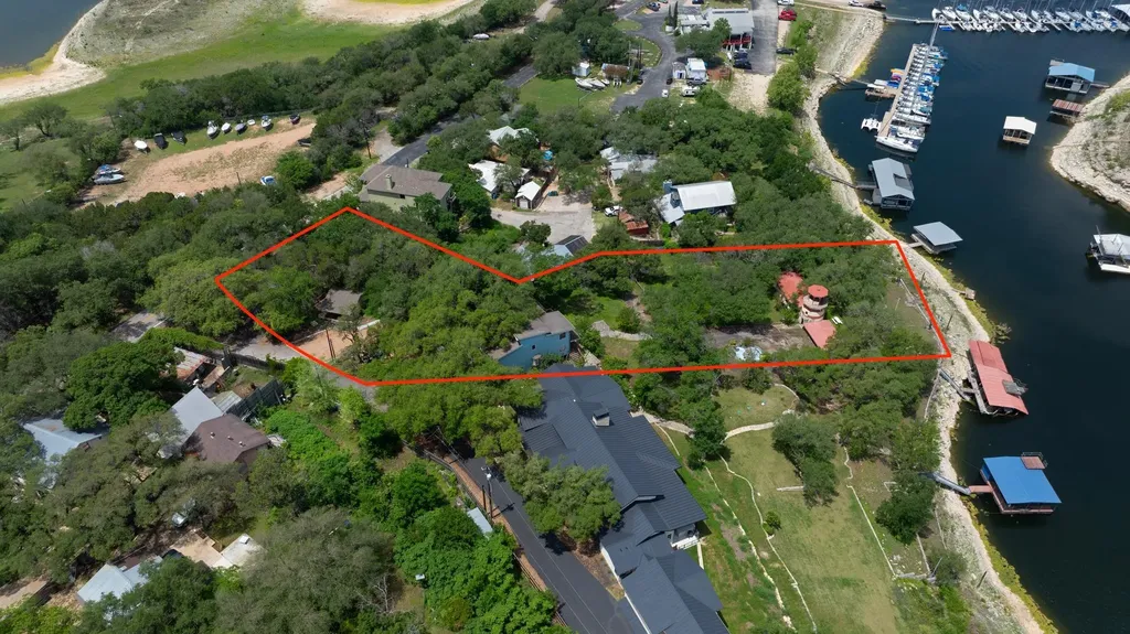 1004 Linscomb Drive Austin TX 78734