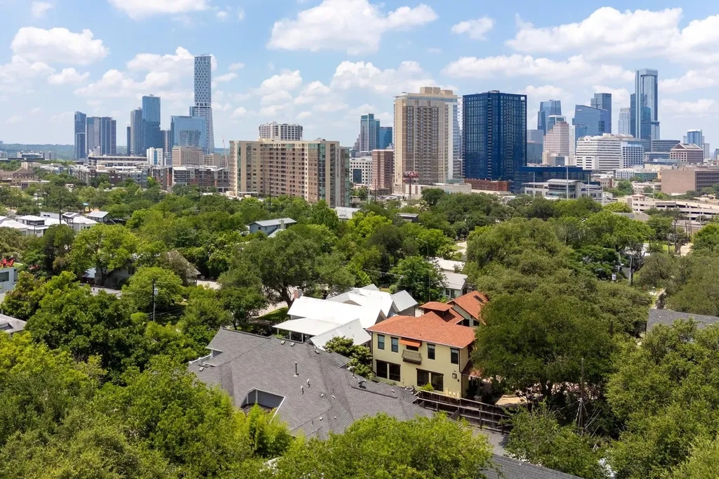 1004 E 13th Street Austin TX 78702