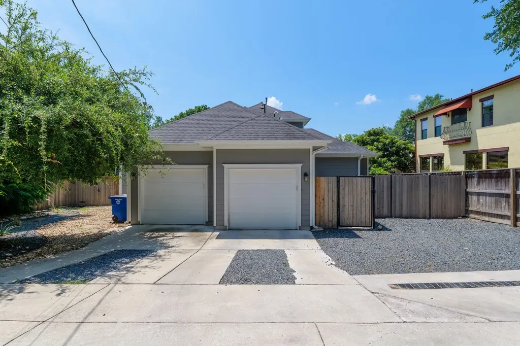 1004 E 13th Street Austin TX 78702