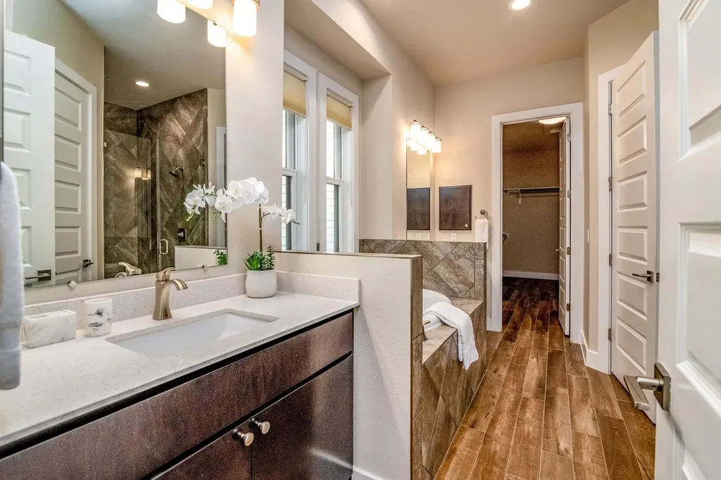 4202 Wayfarer Way Austin TX 78731