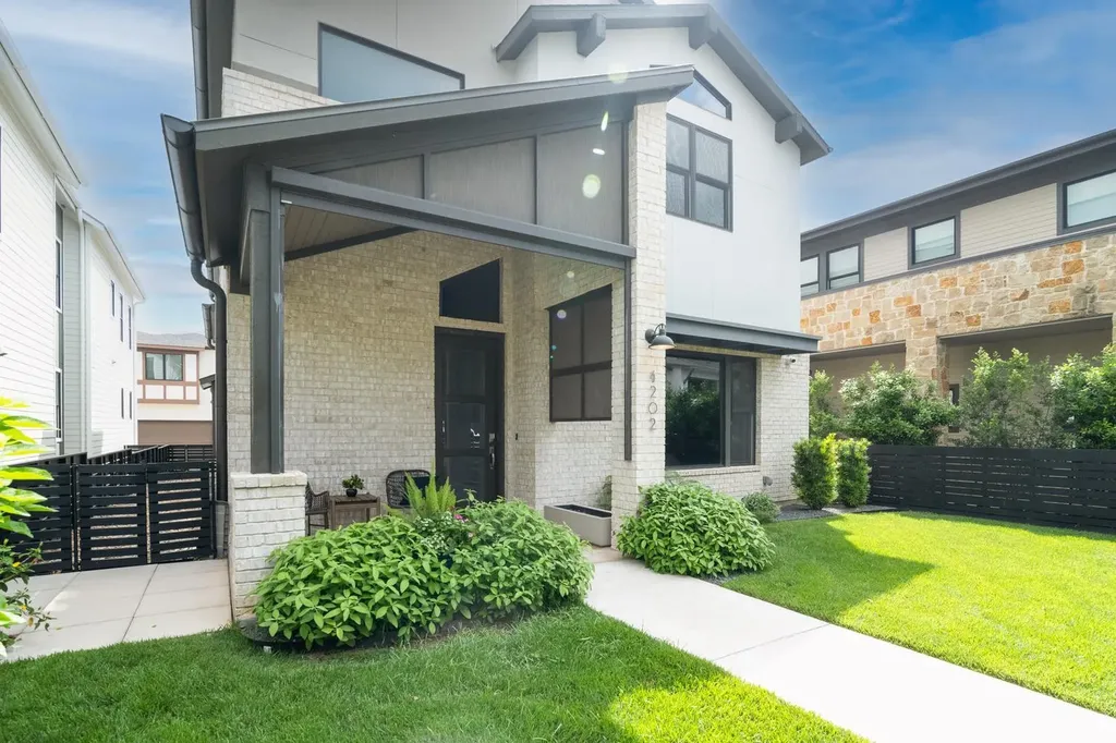 4202 Wayfarer Way Austin TX 78731