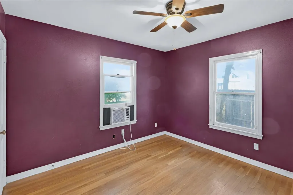 5701 Link Avenue Austin TX 78752