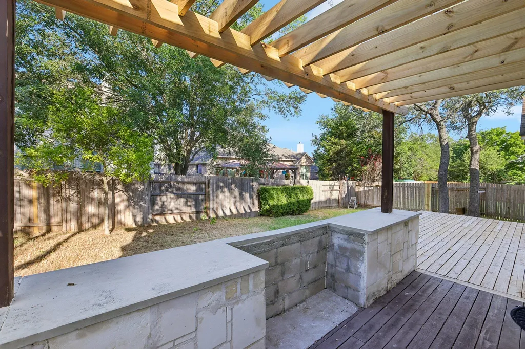 1017 Horseback Hollow Austin TX 78732