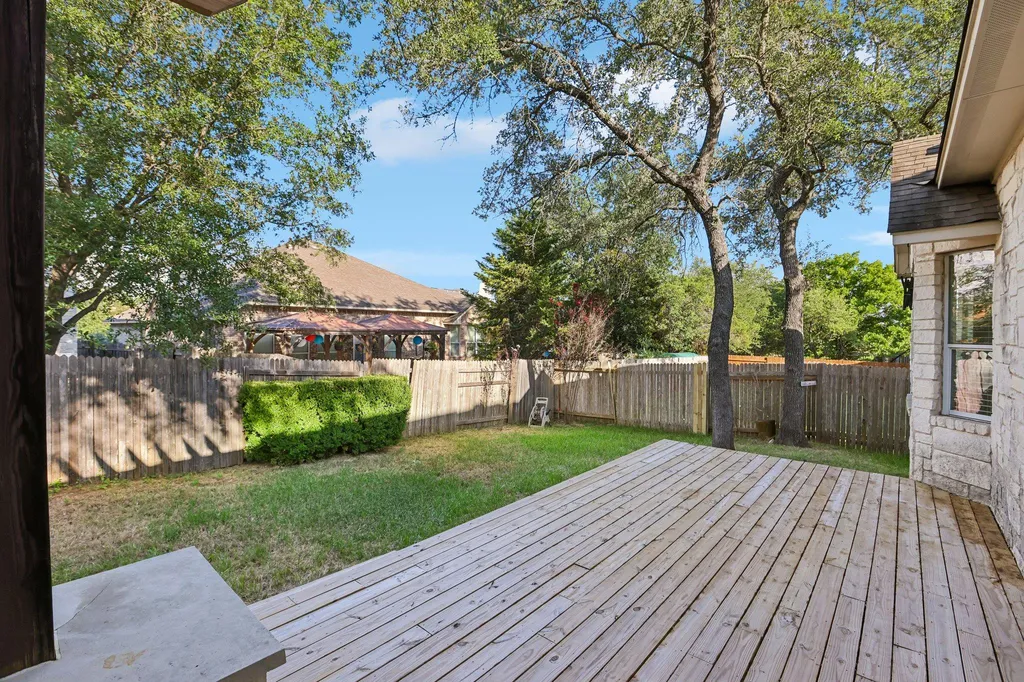 1017 Horseback Hollow Austin TX 78732