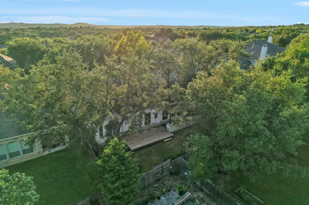 1017 Horseback Hollow Austin TX 78732