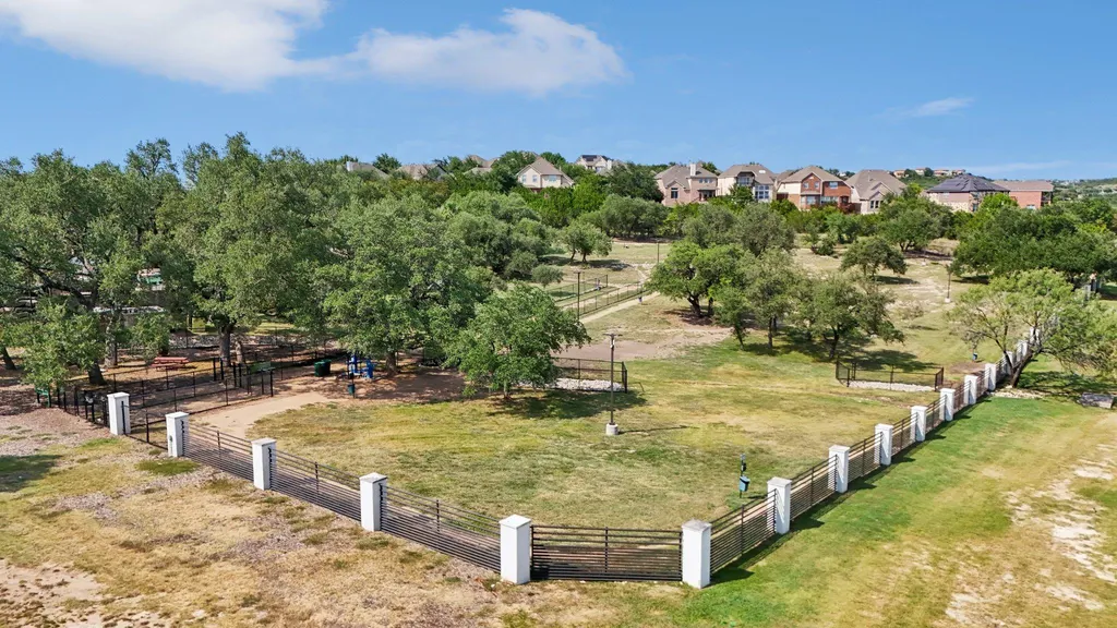 1017 Horseback Hollow Austin TX 78732