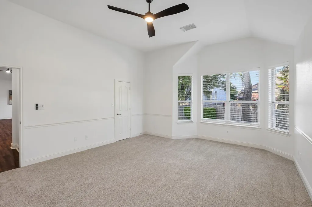 1017 Horseback Hollow Austin TX 78732