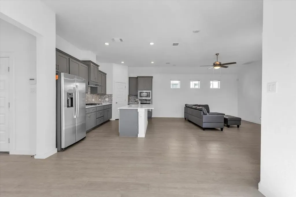 12620 Penguin Path Manor TX 78653