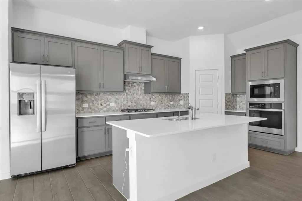 12620 Penguin Path Manor TX 78653
