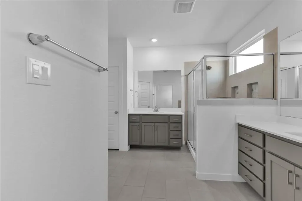 12620 Penguin Path Manor TX 78653
