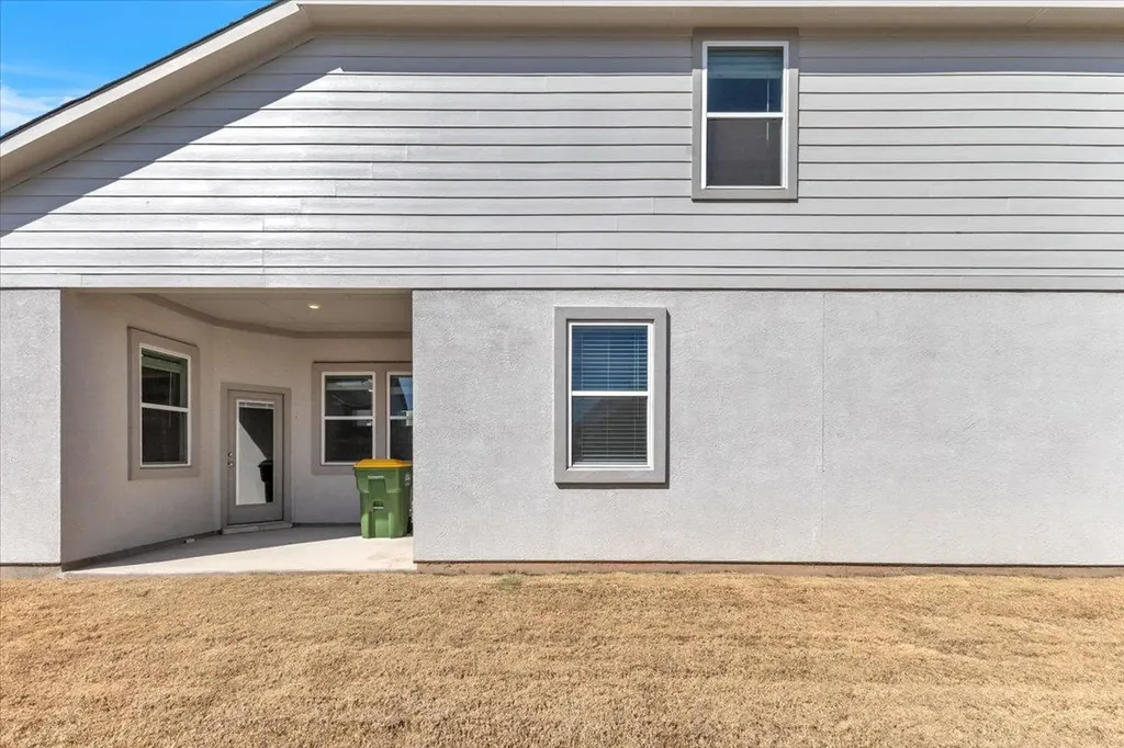 12620 Penguin Path Manor TX 78653
