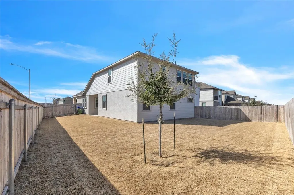 12620 Penguin Path Manor TX 78653