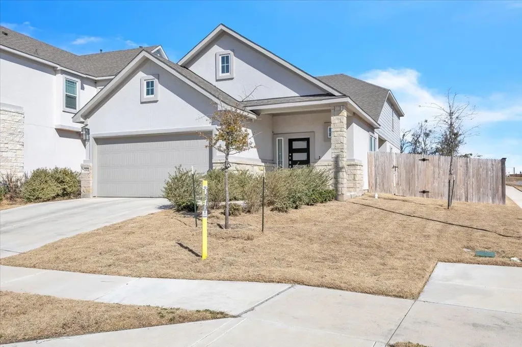 12620 Penguin Path Manor TX 78653