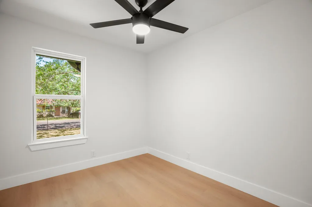 5713 Glenhollow Path Austin TX 78745