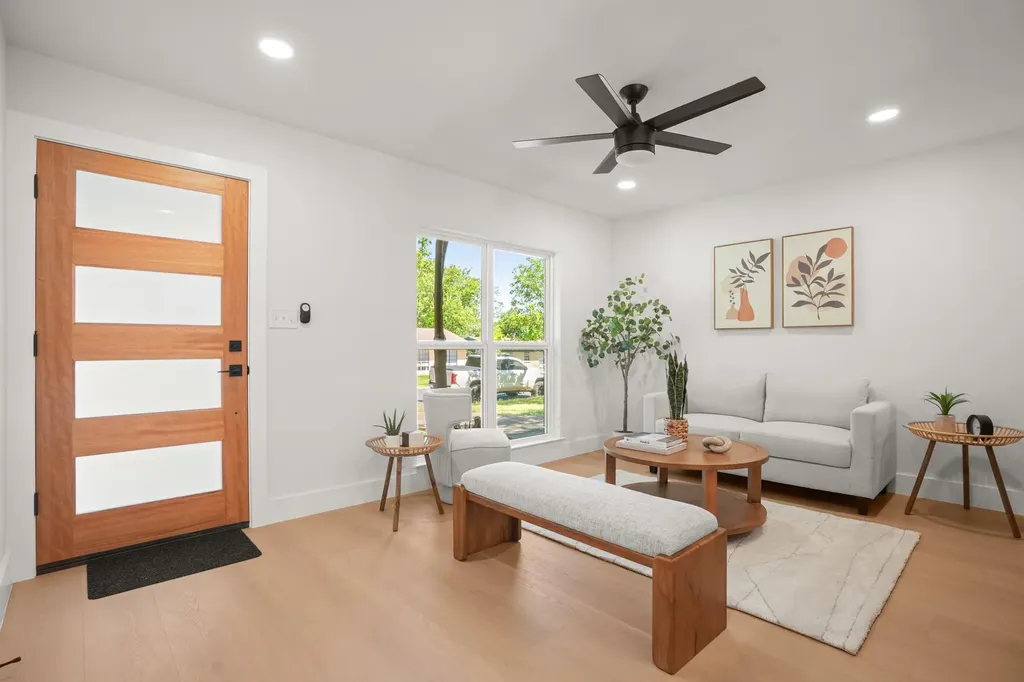 5713 Glenhollow Path Austin TX 78745