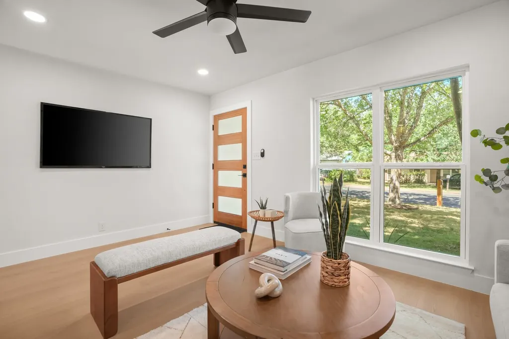 5713 Glenhollow Path Austin TX 78745
