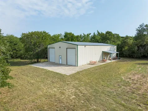 2997 County Road 258 Cameron TX 76520