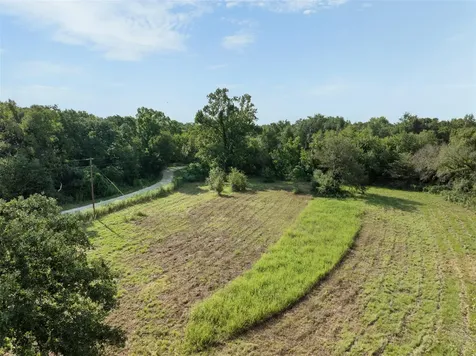 2997 County Road 258 Cameron TX 76520